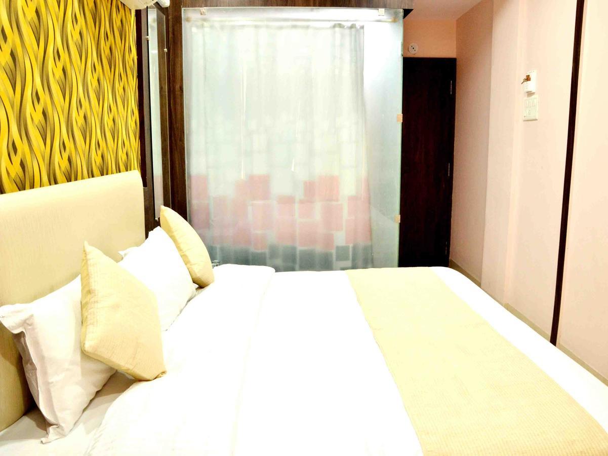 Oyo 2403 Hotel Aamantran Avenue อุจเจน ภายนอก รูปภาพ