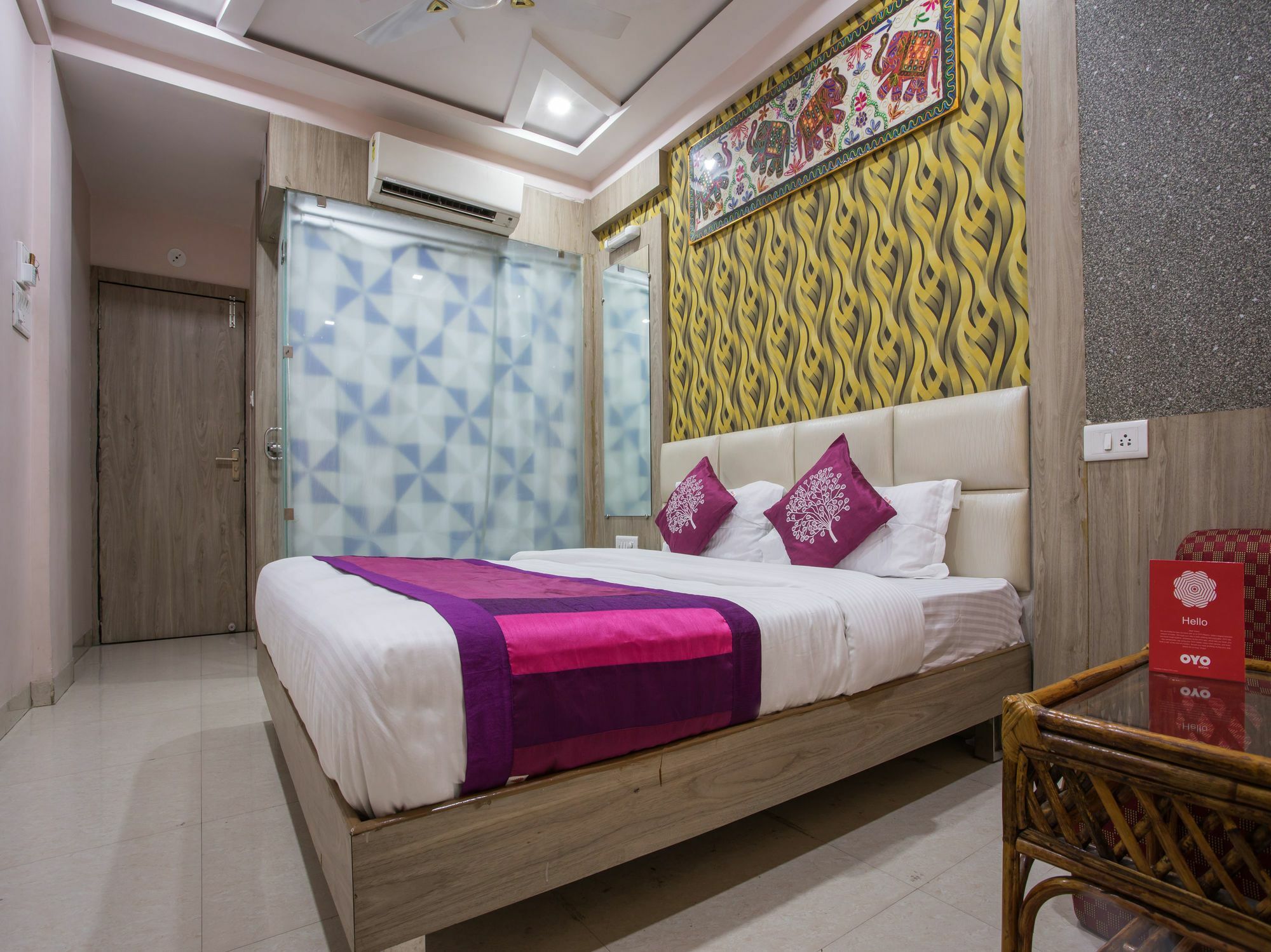 Oyo 2403 Hotel Aamantran Avenue อุจเจน ภายนอก รูปภาพ